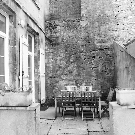 Suite Cosy Flat - Hyper-Centre Avec Sauna Privatif Senlis  Exterior photo